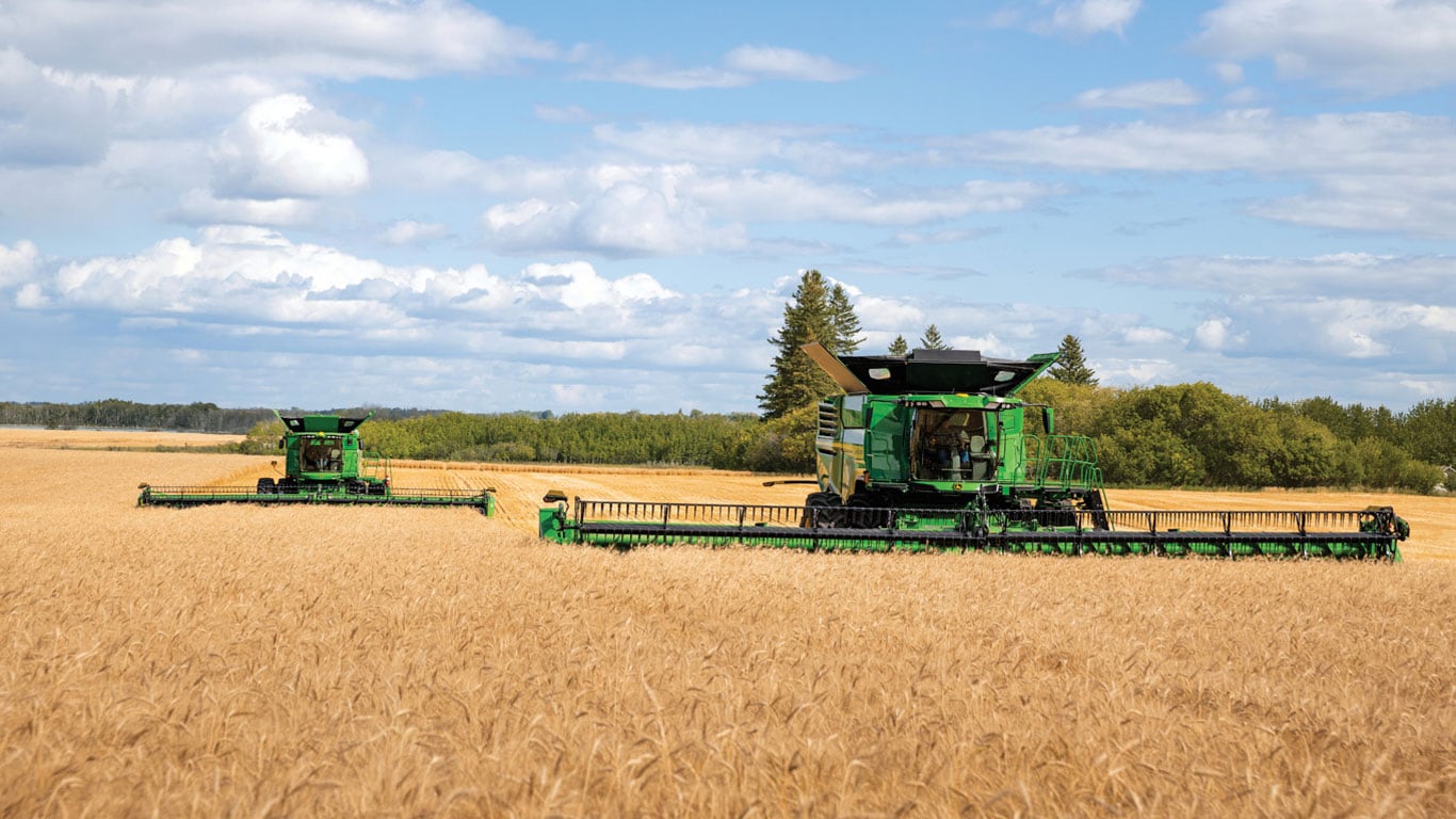HDR Draper harvesting in a field