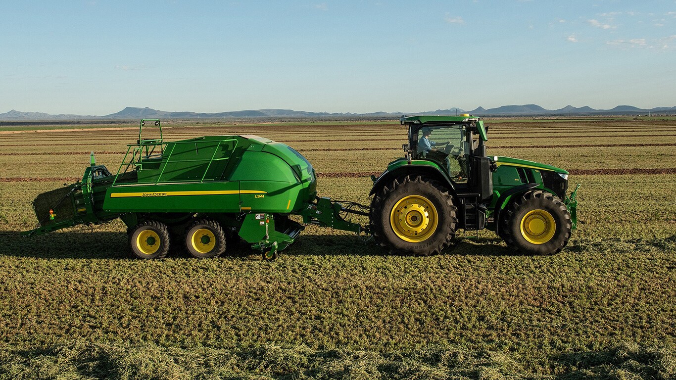 John&nbsp;Deere LSB and 7R Tractor