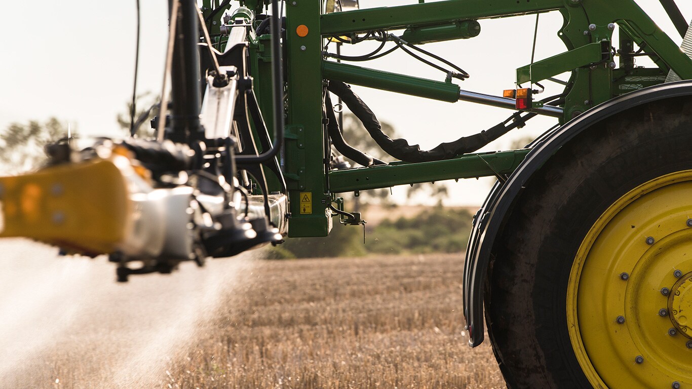 John Deere’s 4-Series Self-Propelled Sprayer