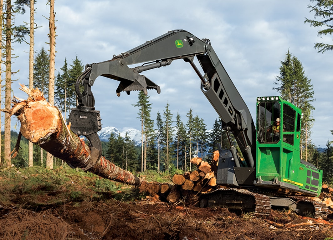 3156G  Swing Machine  working  in the forest