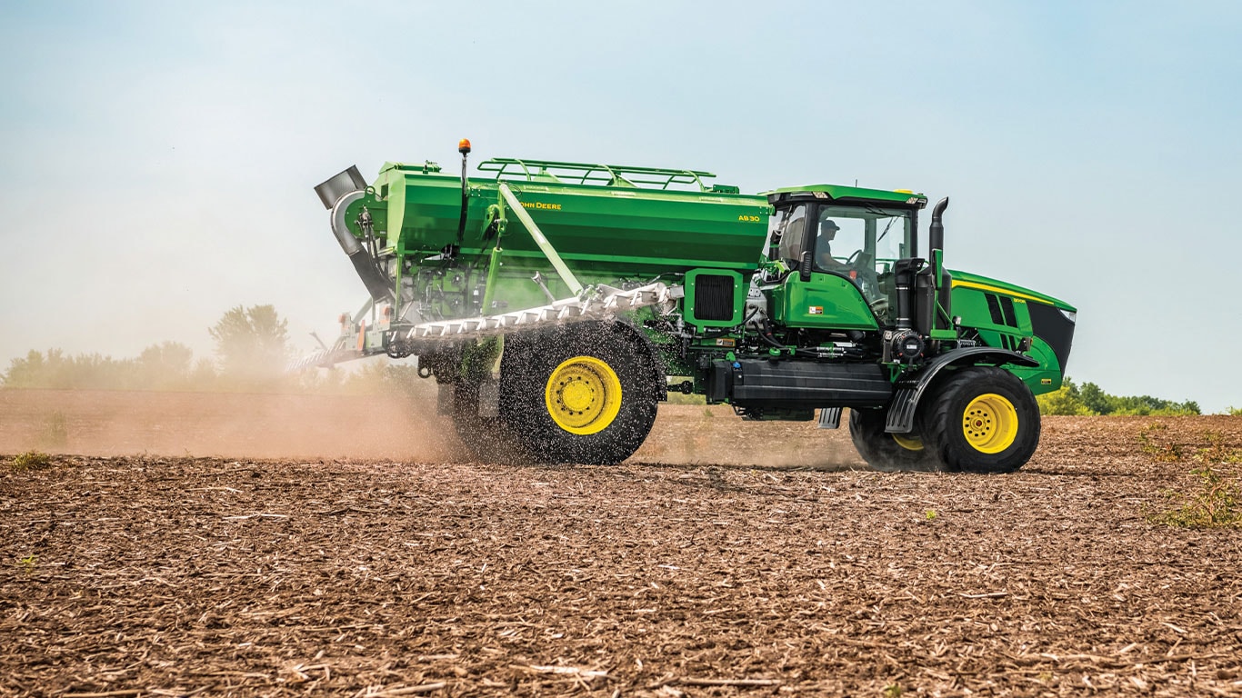 John Deere 800R Floater in a field