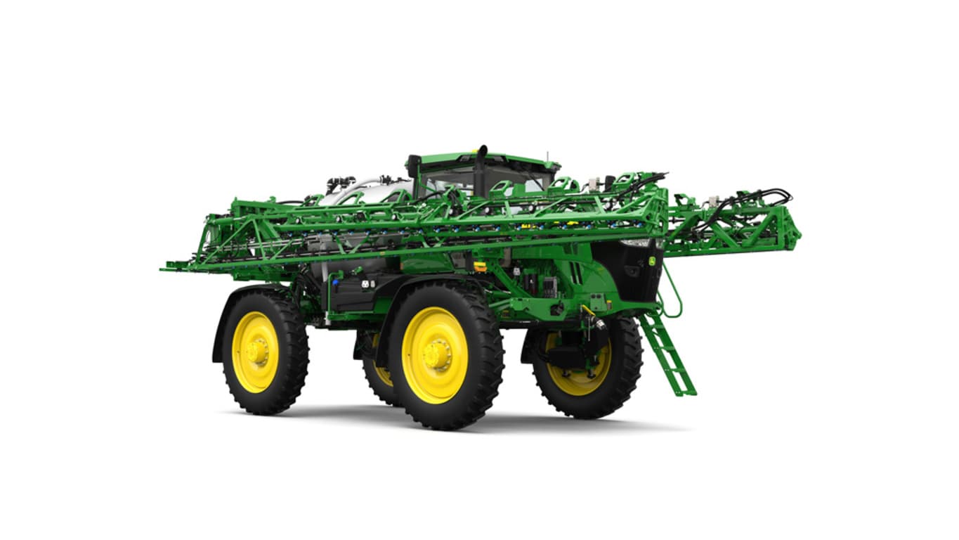 Front of a John Deere 616R Self-Propelled Sprayer with the booms folded.