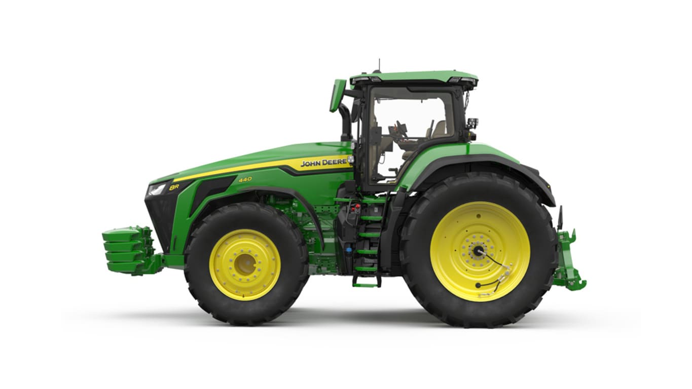Studio image of Left facing 8R 440 Tractor
